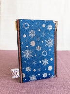 Spring clasp Pouch - Snowflakes (Blue)