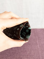 Spring clasp Pouch - Snowflakes (Brown)