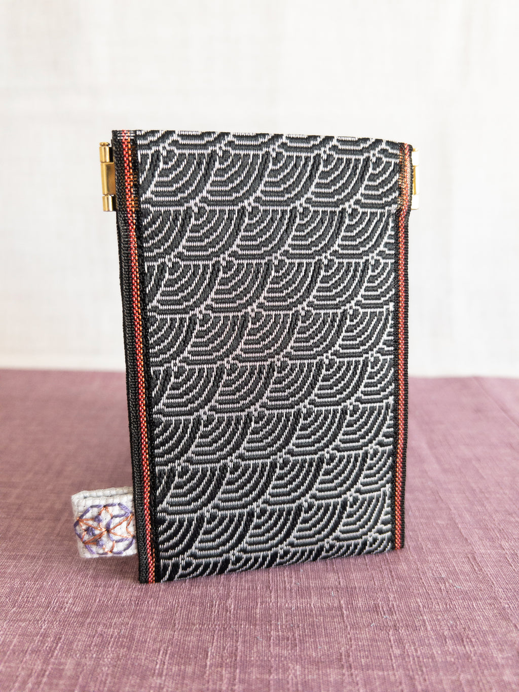 Spring clasp Pouch - Nami
