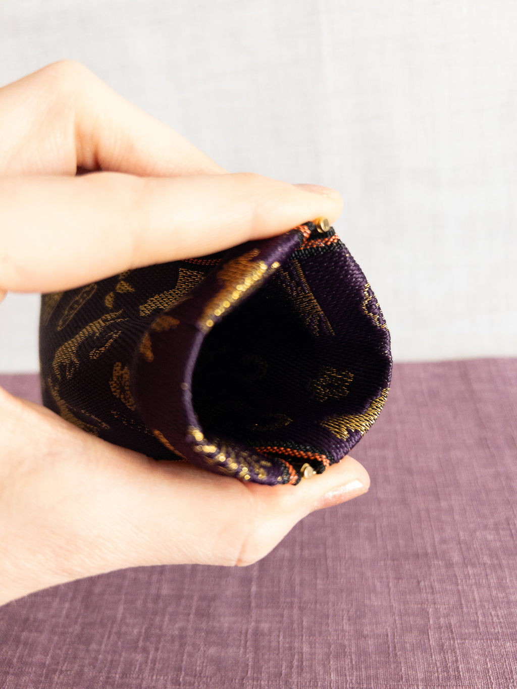 Spring clasp Pouch - Year of the Horse (Purple)