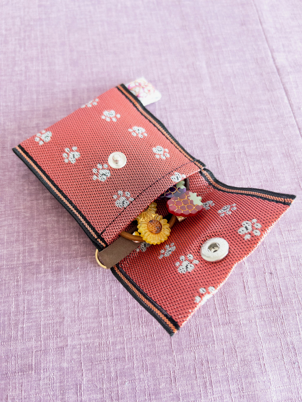 Flap Pouch - Cat paws