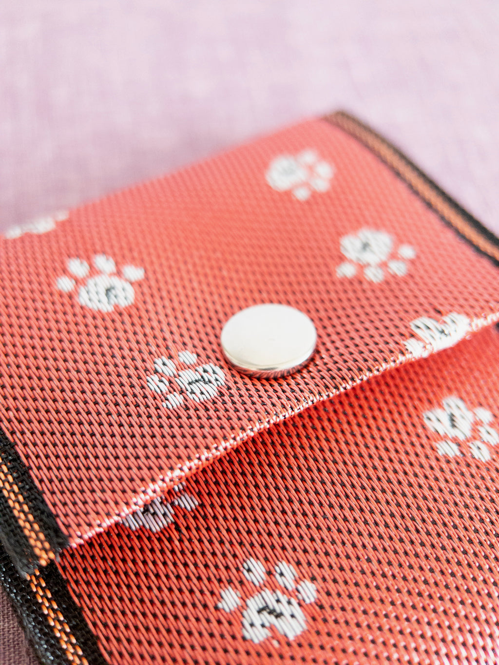 Flap Pouch - Cat paws