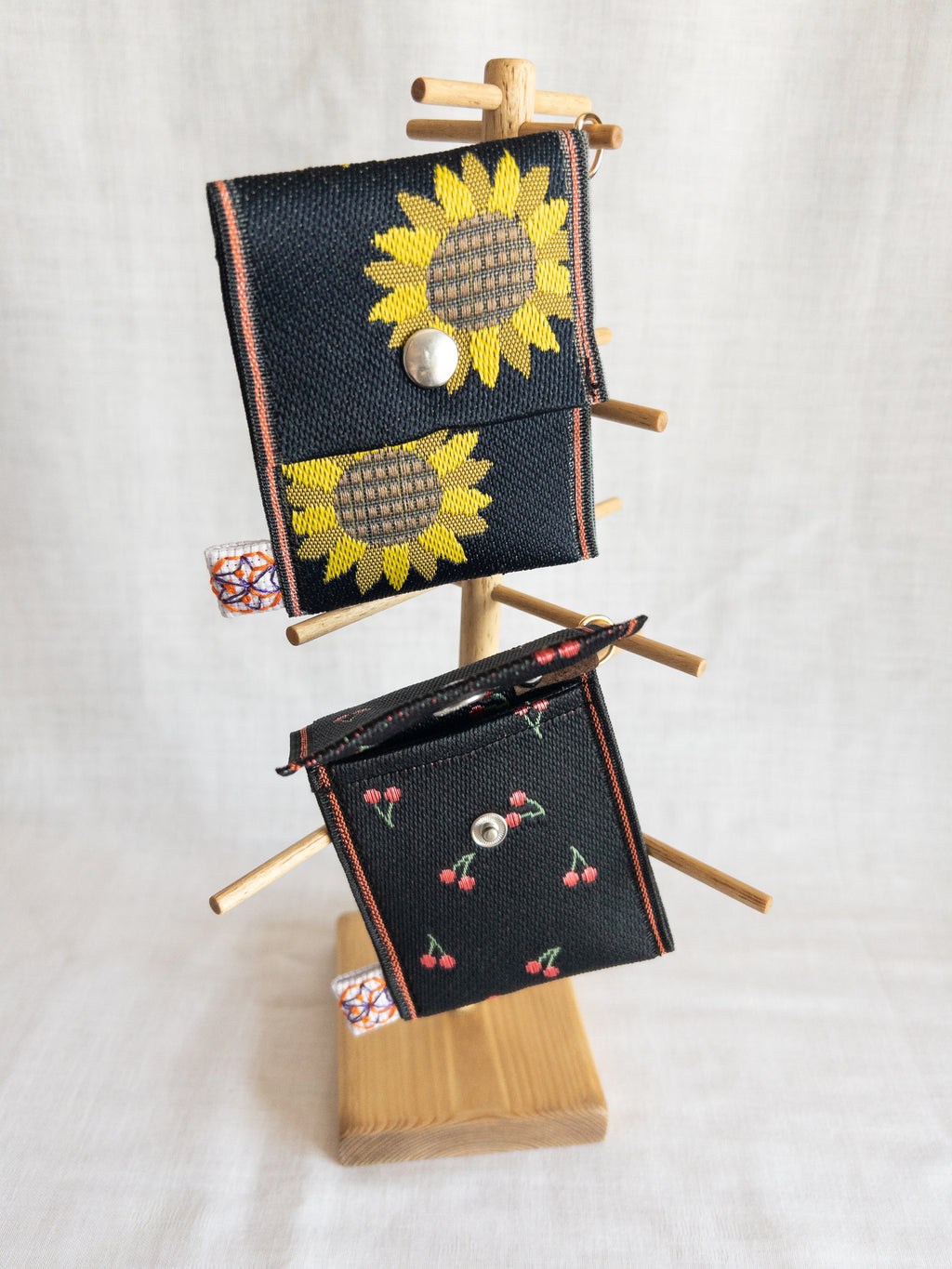 Flap Pouch - Sunflower