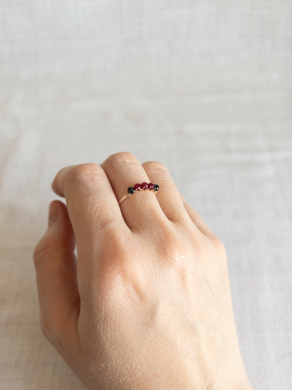 Bague - Doré / Rouge & Noir