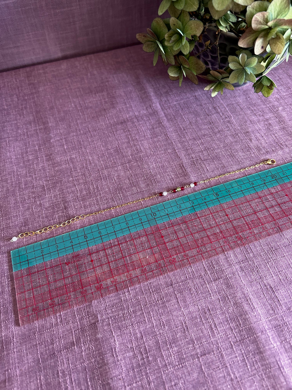 天然石のブレスレット・赤、白、緑