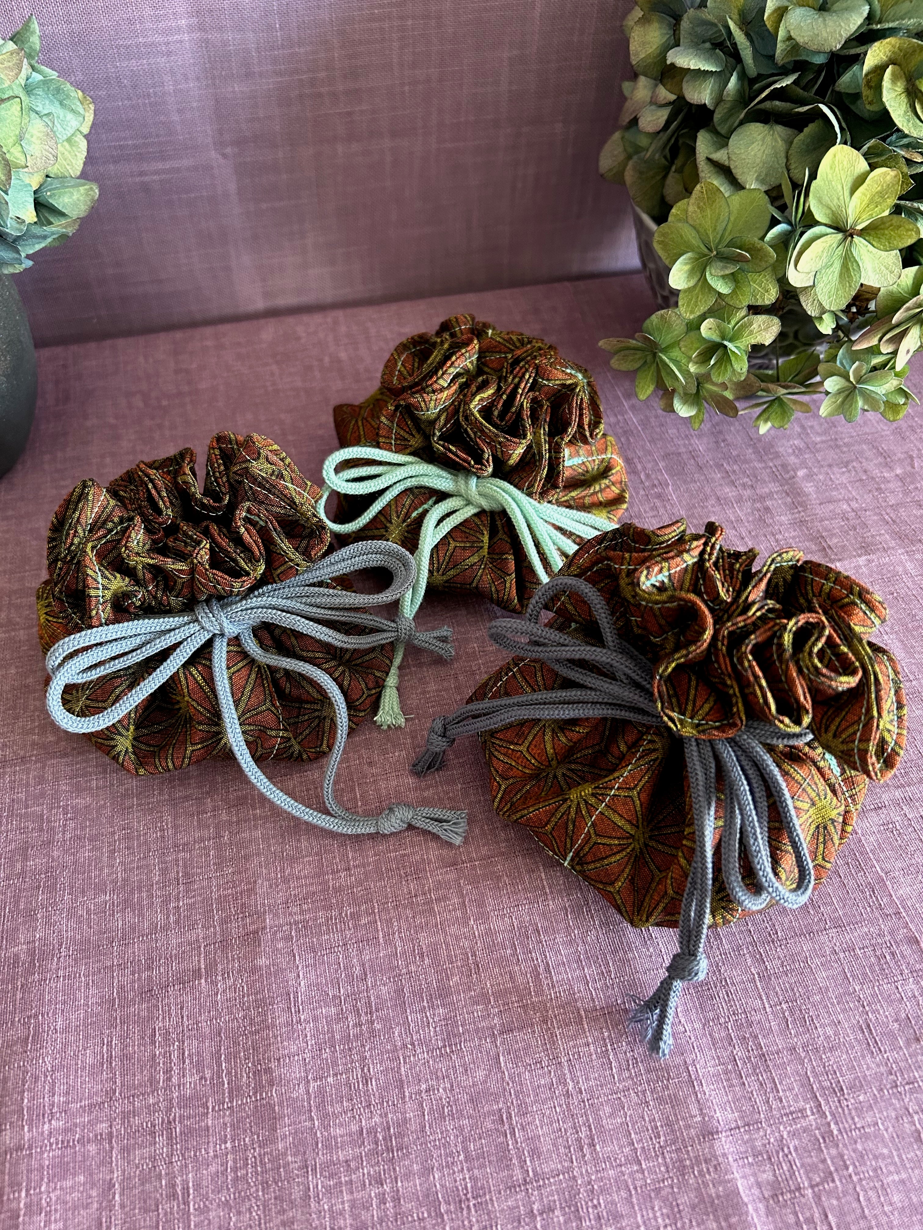 Pochette à bijoux à cordons - Asanoha