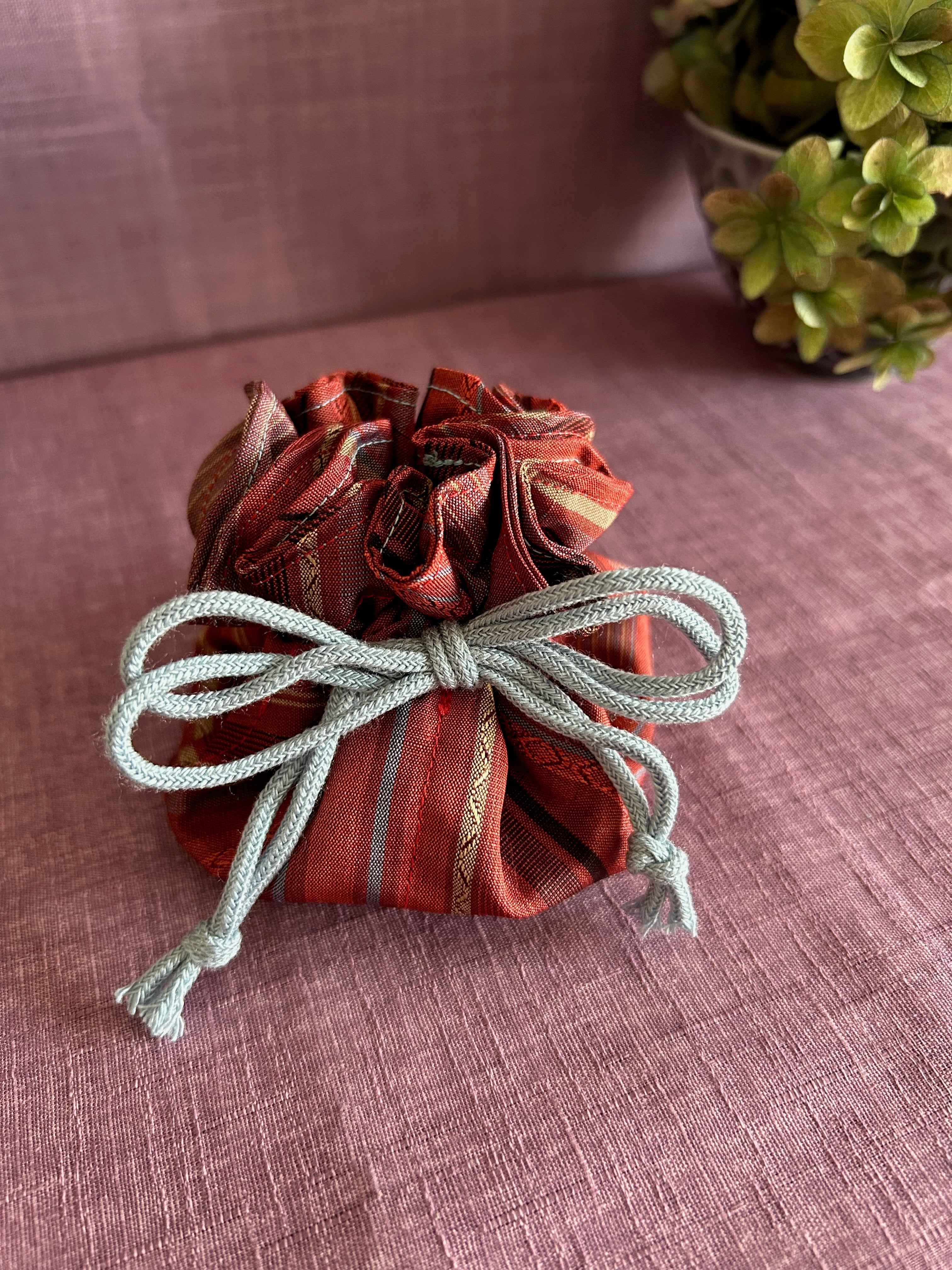 Drawstring Jewelry Pouch - Red & Blue lines