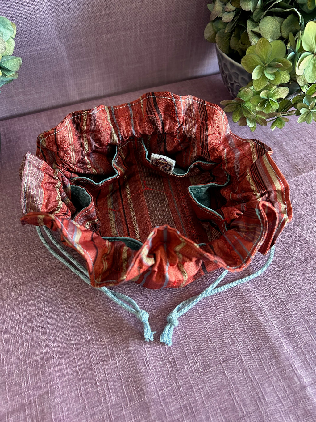 巾着ジュエリーポーチ - 赤と青のライン