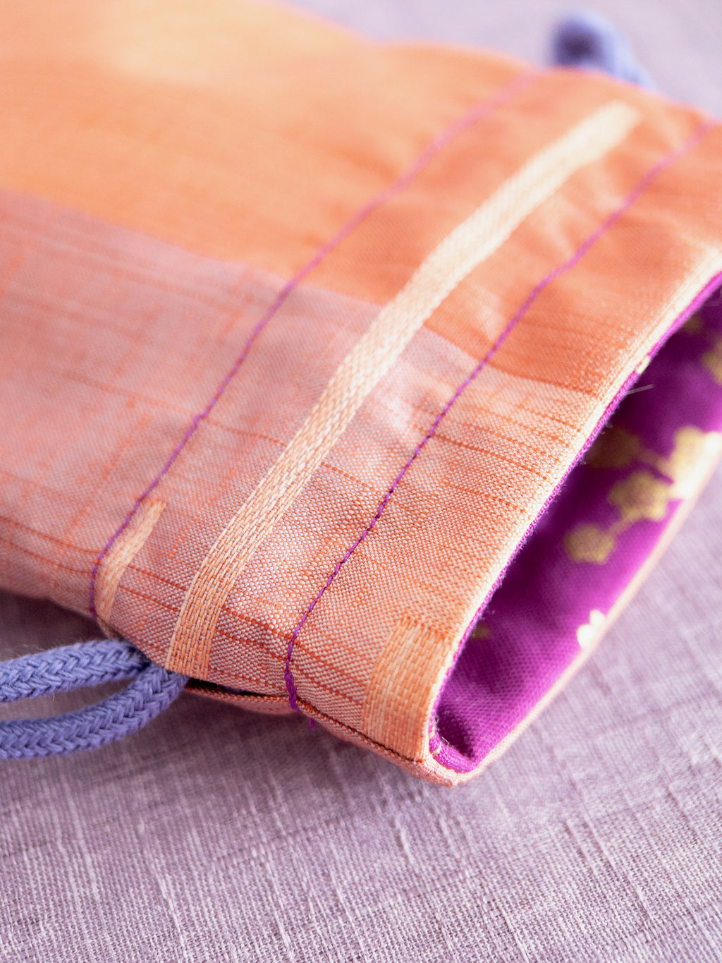 巾着ポーチ - オレンジ＆ピンクのきらめき（小）