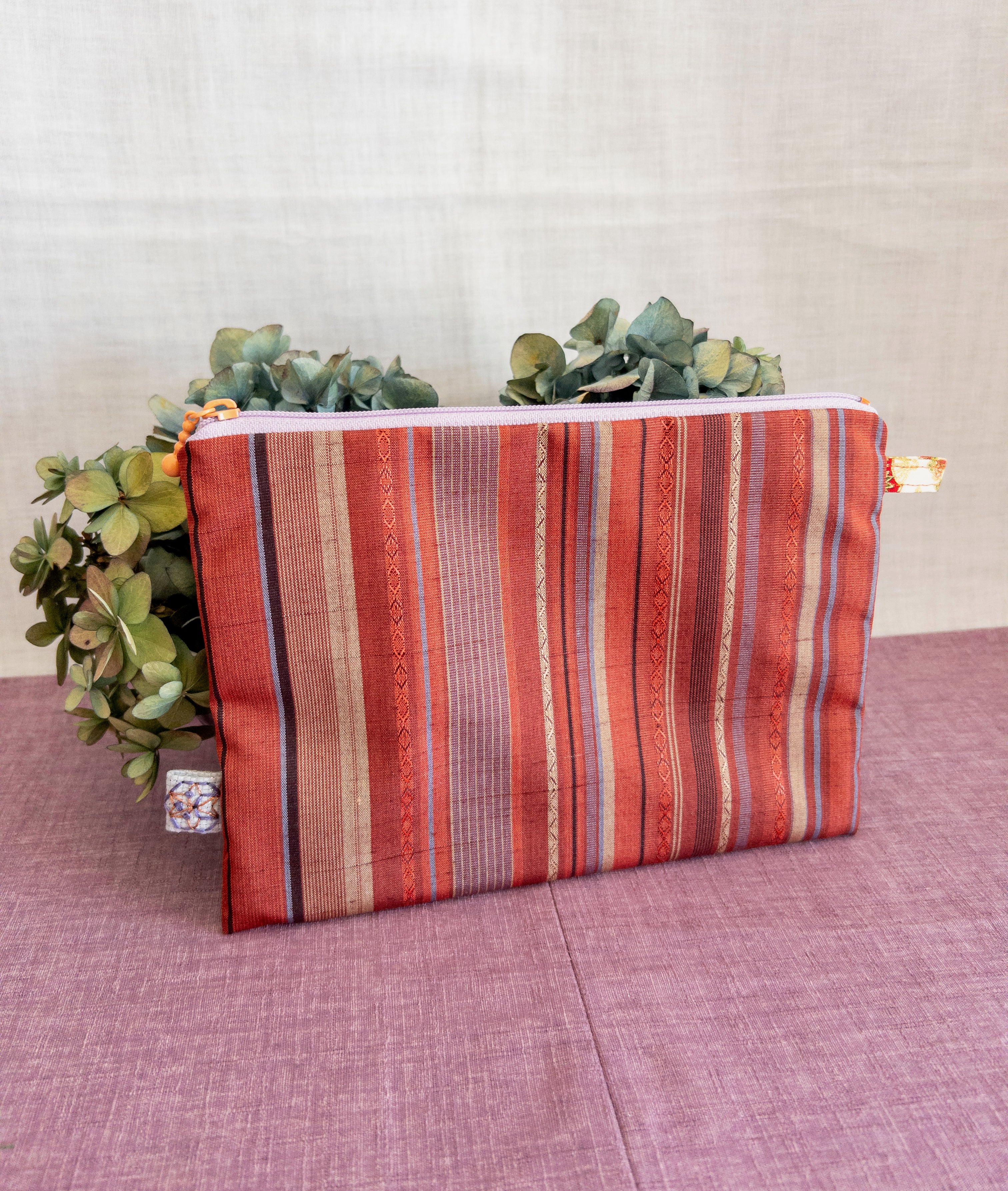 Zipped Pouch - Red & Blue lines (Big)