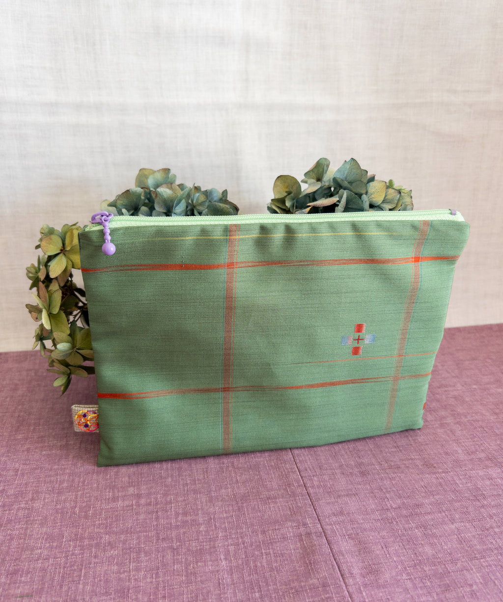 Zipped Pouch - Green & Red stripes (Big)