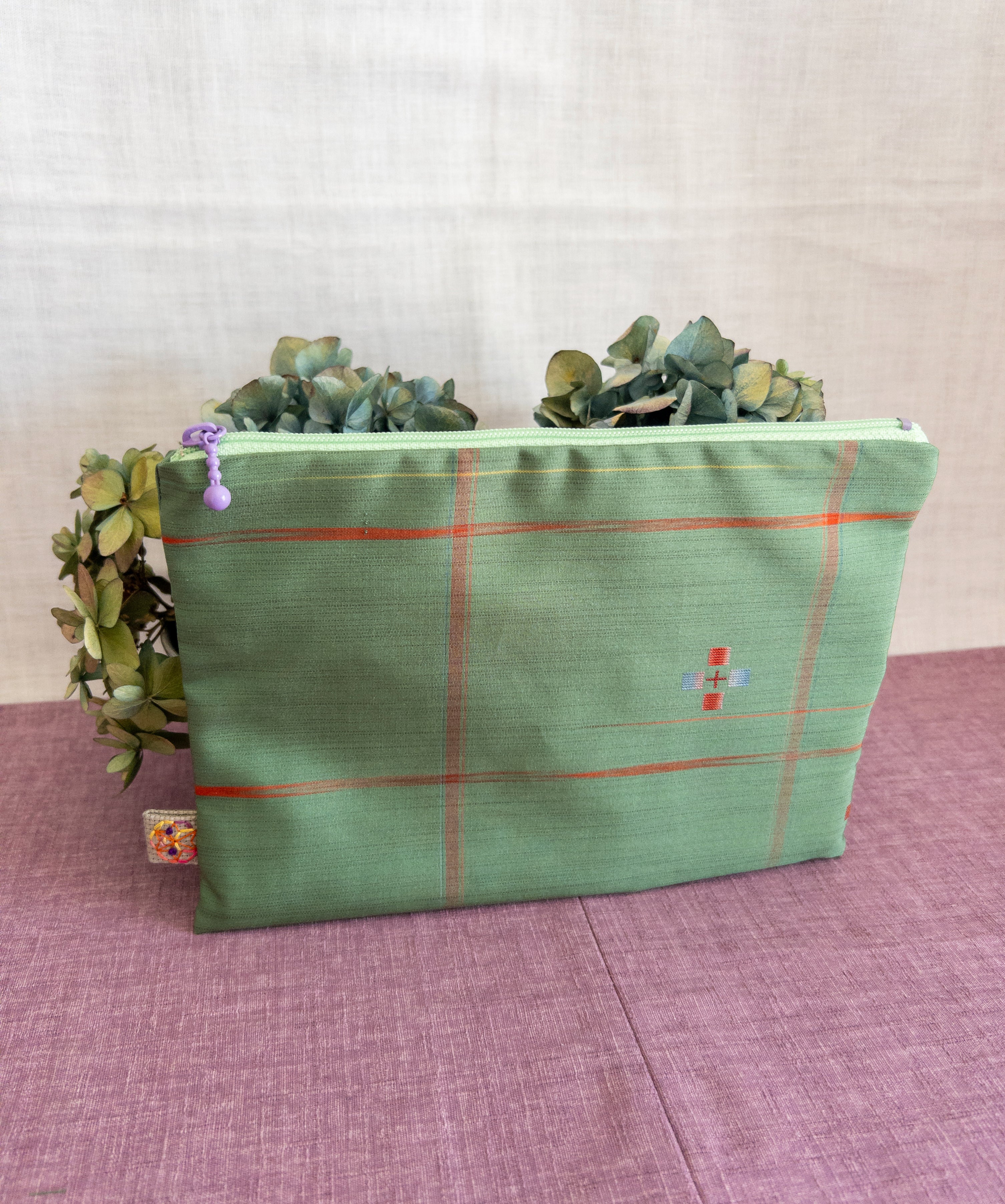 Zipped Pouch - Green & Red stripes (Big)