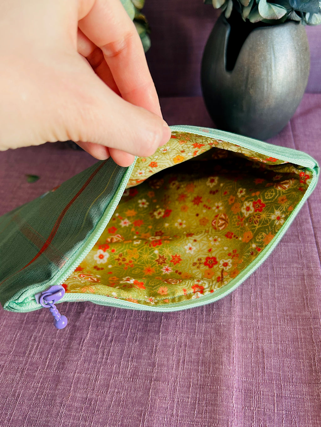 Zipped Pouch - Green & Red stripes (Big)